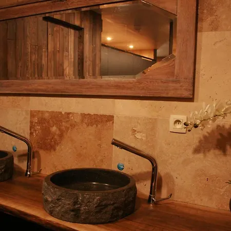 Campeggio Domaine De Carnin *